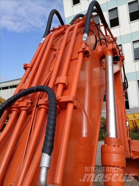 Doosan DX 300 Roomikekskavaatorid
