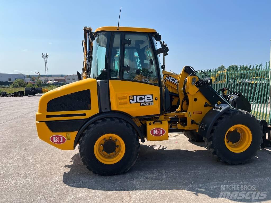 JCB 407 agri demo Traktorid