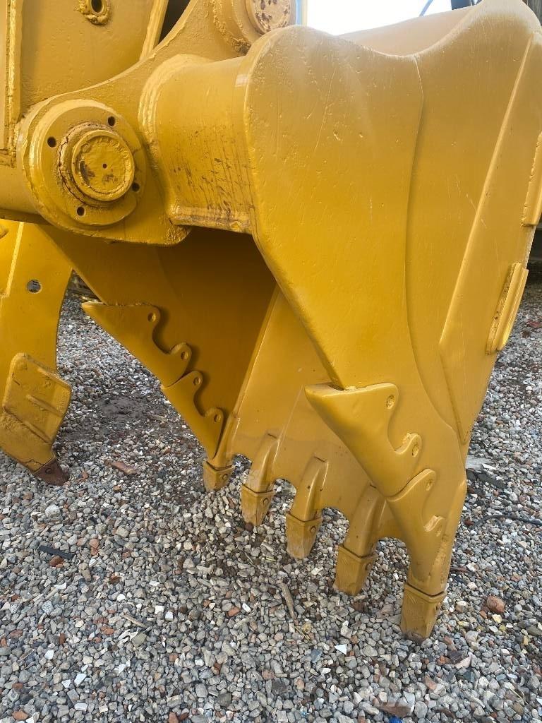 CAT 320 C L Roomikekskavaatorid