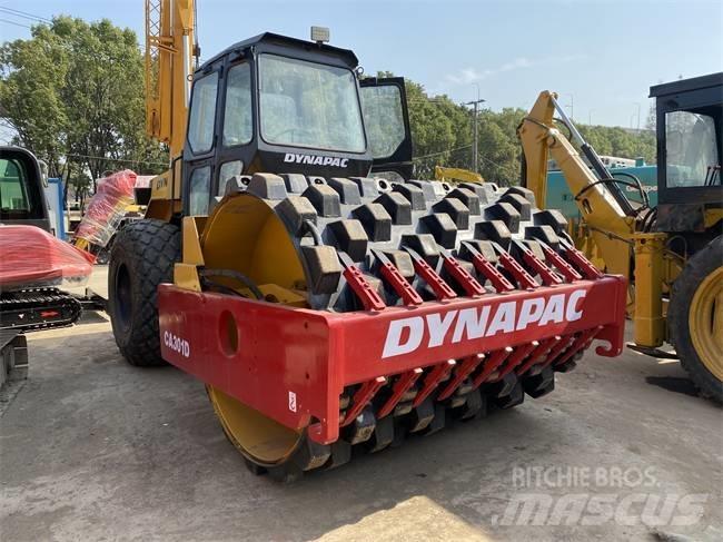 Dynapac CA 301 D Ühe trumliga rullid