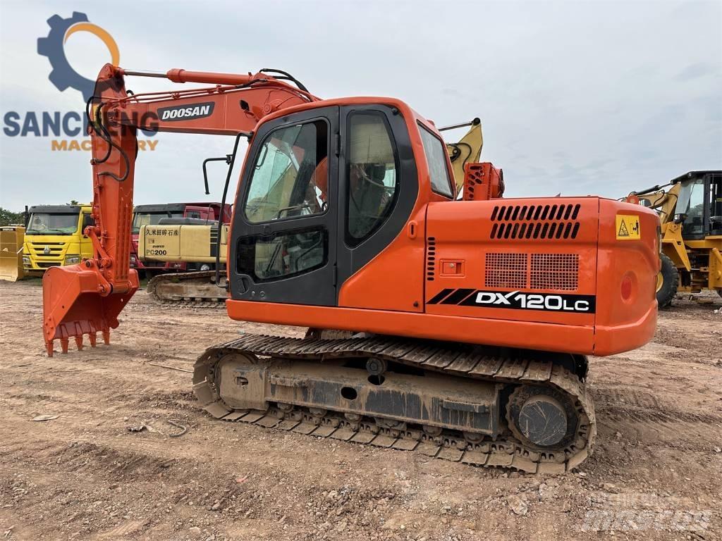 Doosan DX 120 Väikeekskavaatorid 7t-12t