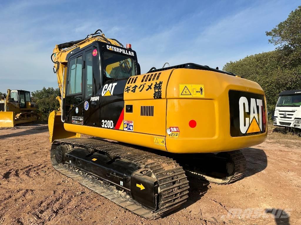 CAT 320 D L Roomikekskavaatorid