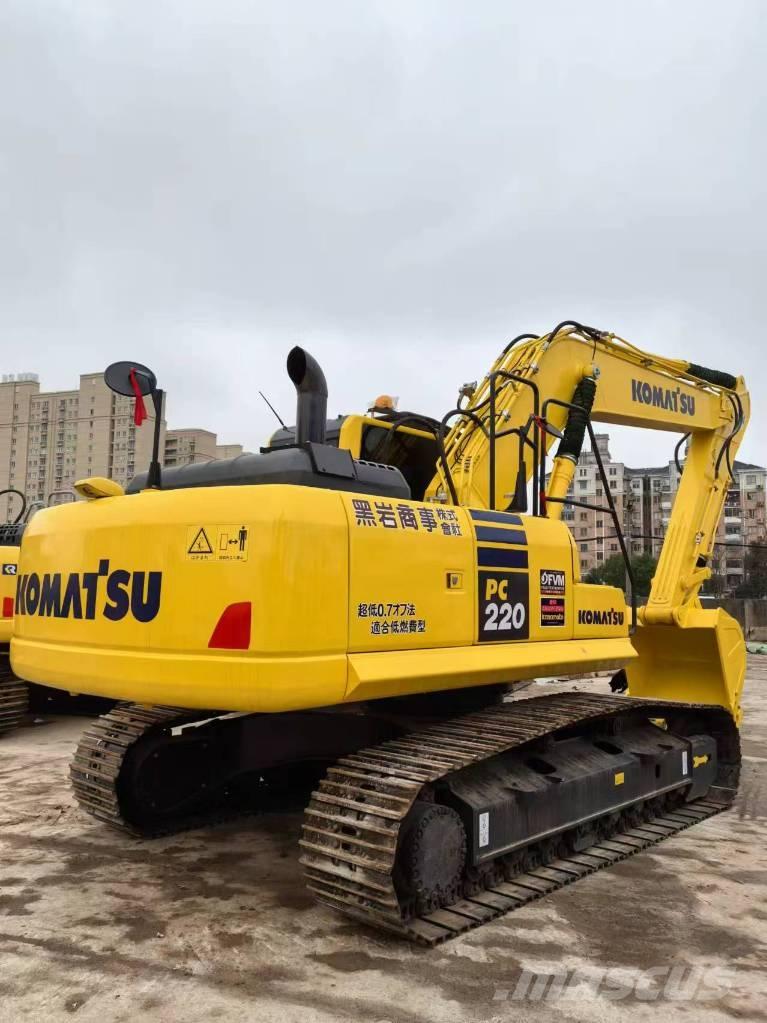 Komatsu PC 220 LC-8 Roomikekskavaatorid