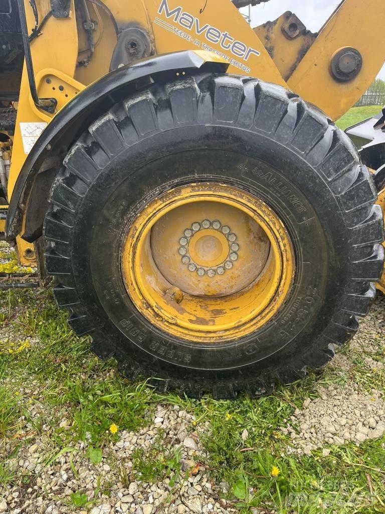 CAT 926M Rataslaadurid