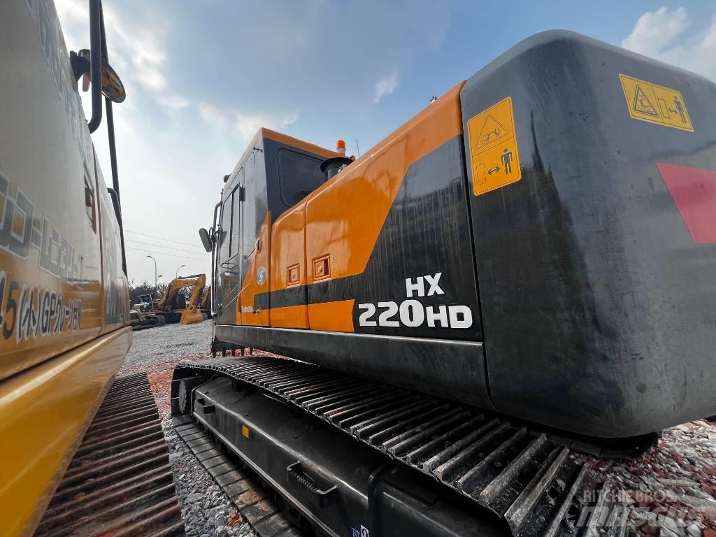 Hyundai HX 220HD Roomikekskavaatorid
