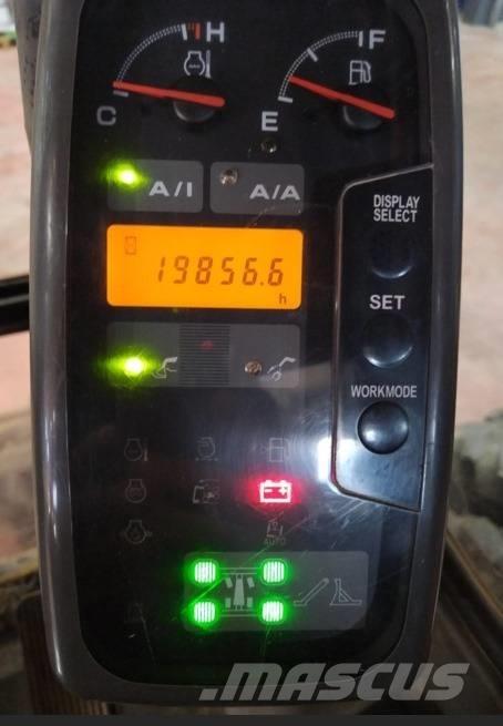 Hitachi ZX 210 W Ratasekskavaatorid