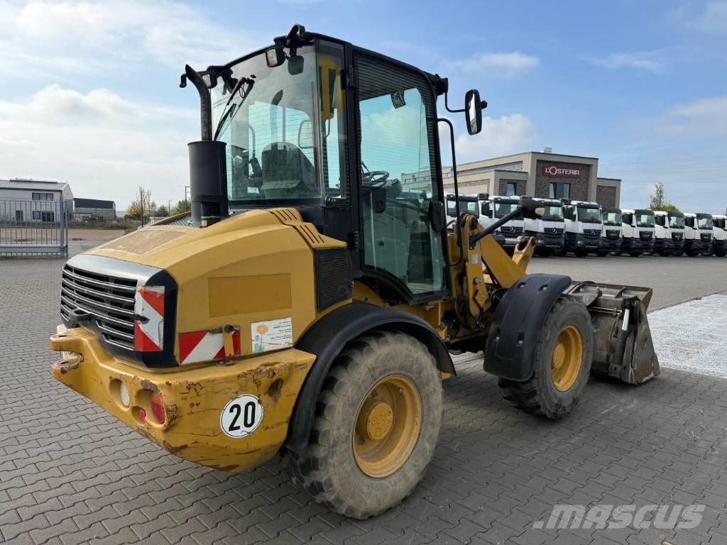 CAT 908 H Rataslaadurid