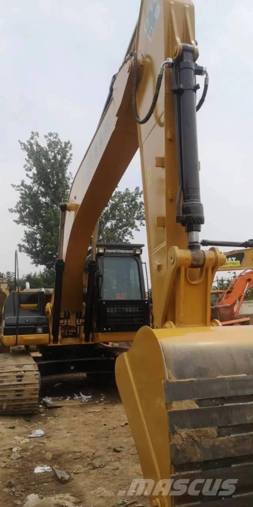 CAT 320D Roomikekskavaatorid