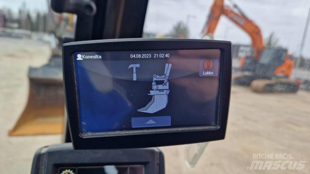 JCB JZ 140 LC Roomikekskavaatorid