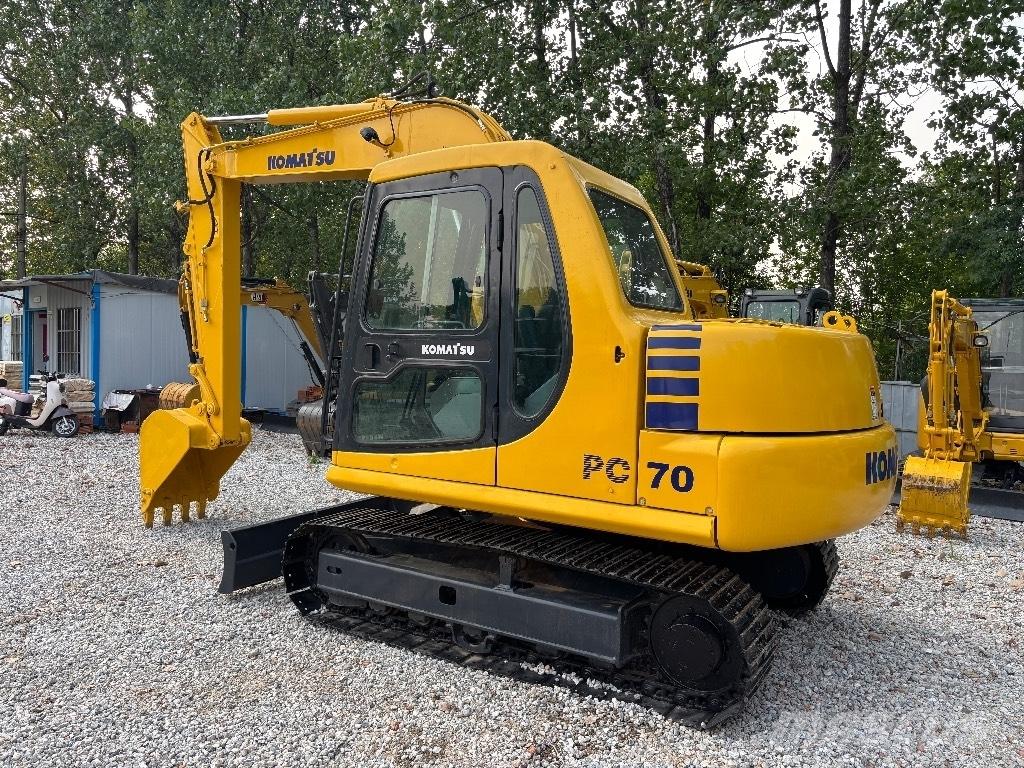 Komatsu PC 70 Roomikekskavaatorid