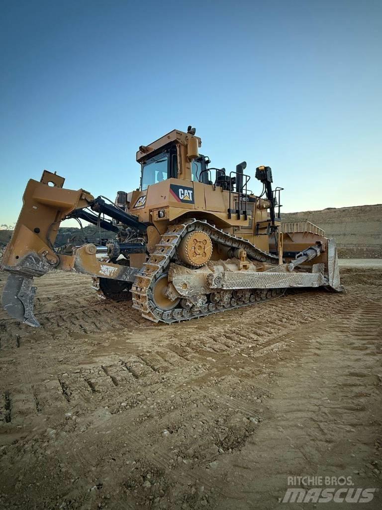 CAT D 10 T Buldooserid