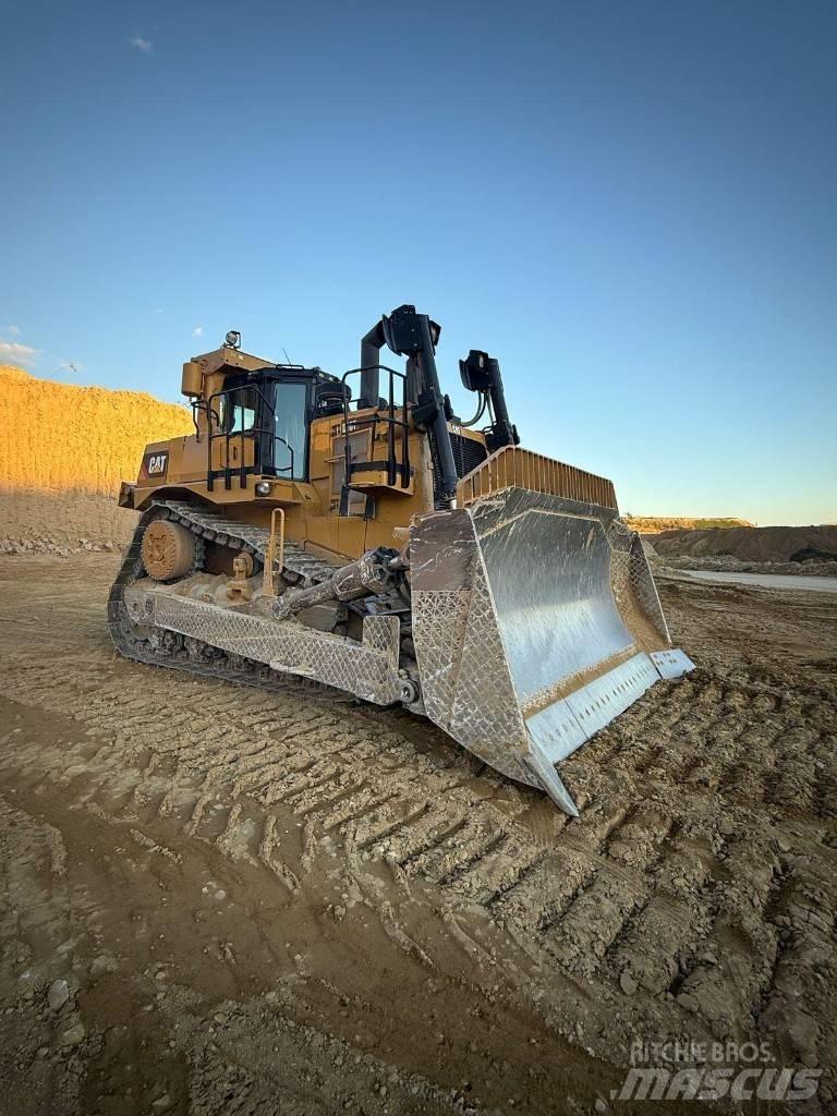 CAT D 10 T Buldooserid