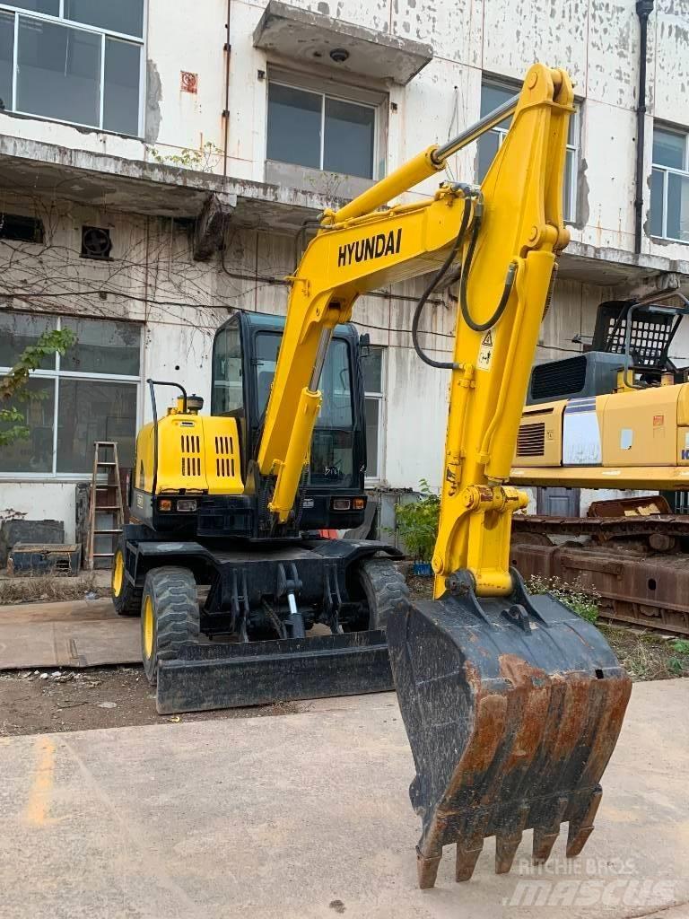 Hyundai Robex 60 W-7 Ratasekskavaatorid
