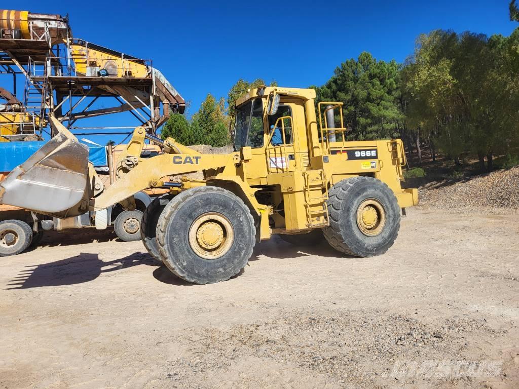 CAT 966E Rataslaadurid