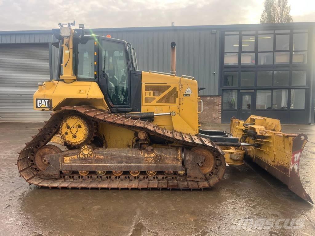 CAT D 6 N LGP Buldooserid