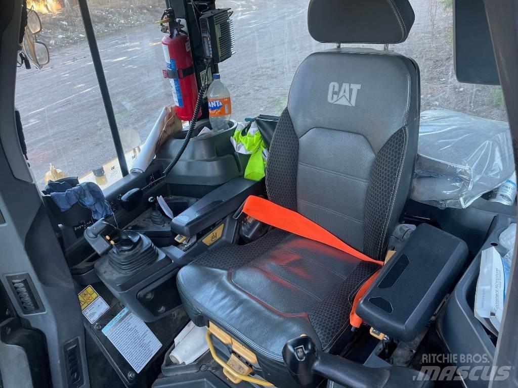 CAT D 6 XE LGP Buldooserid
