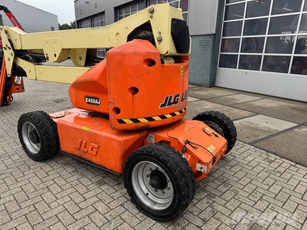 JLG E 450 AJ Iseliikuvad poomtõstukid