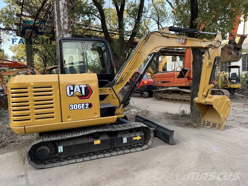 CAT 306E2 Roomikekskavaatorid