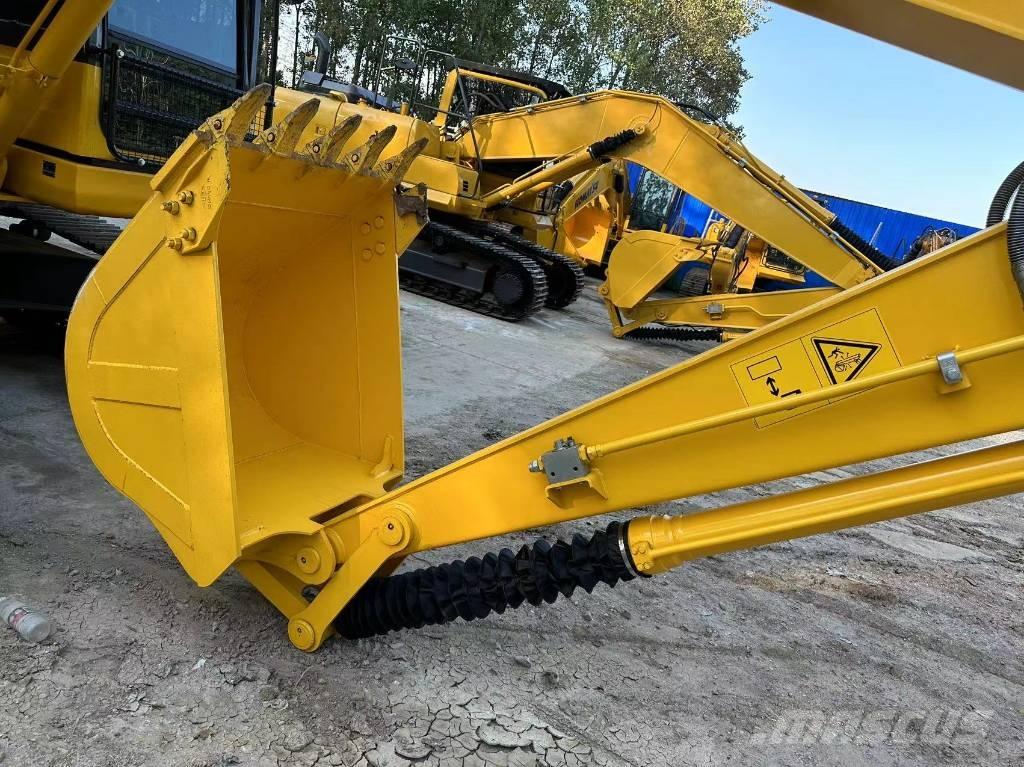 Komatsu PC 120-8 Roomikekskavaatorid