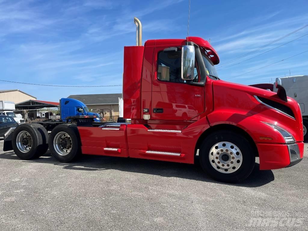 Volvo VNL64T300 Sadulveokid