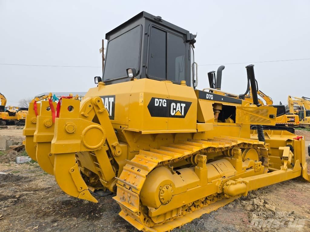 CAT D 7 G Buldooserid