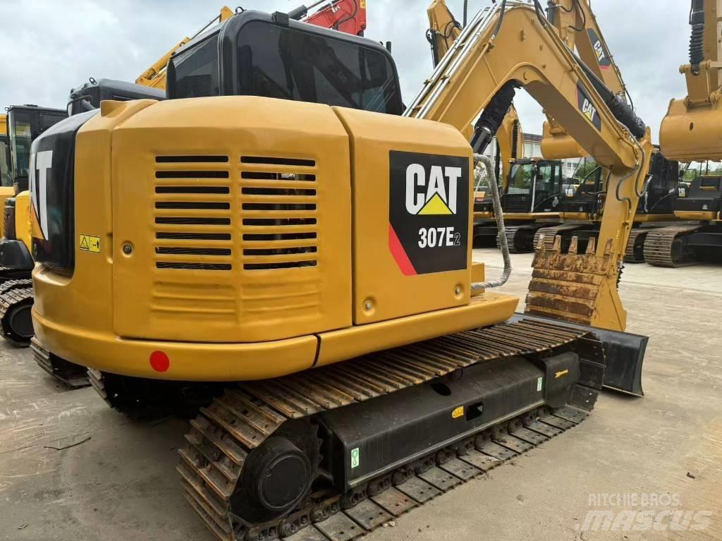 CAT 307 Roomikekskavaatorid