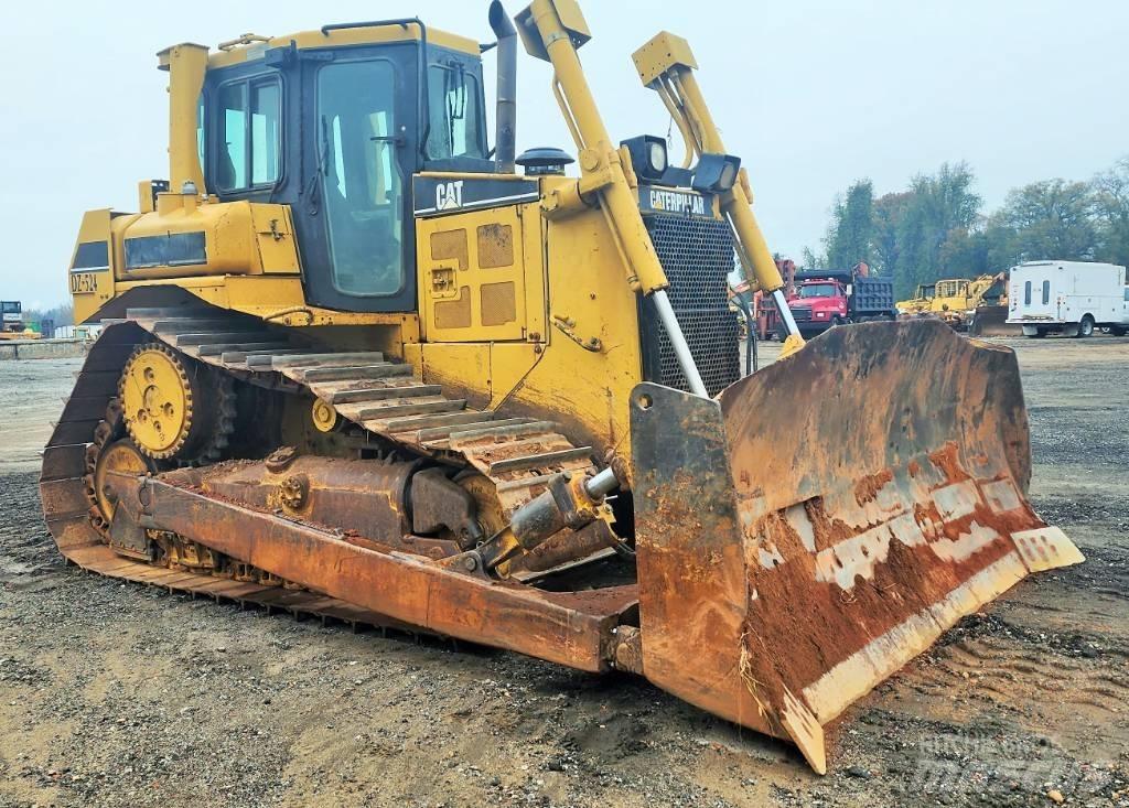 CAT D 6 R II Buldooserid