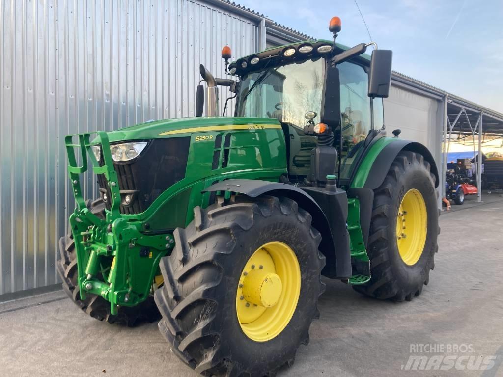 John Deere 6250 R Traktorid