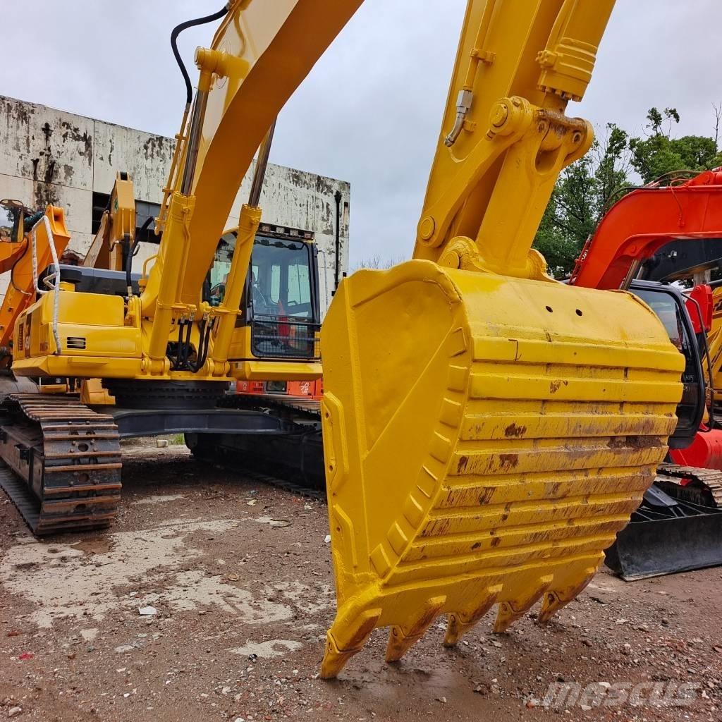 Komatsu PC 450 Roomikekskavaatorid
