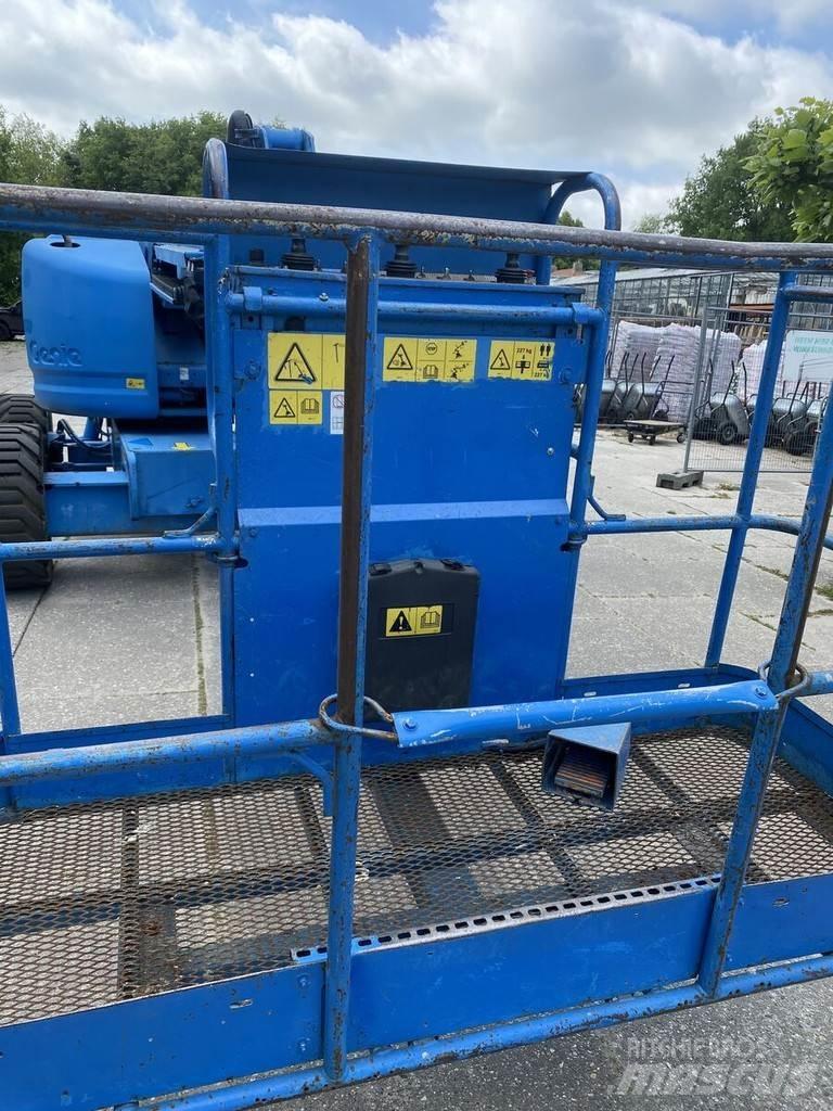 Genie Z45/25 Iseliikuvad poomtõstukid