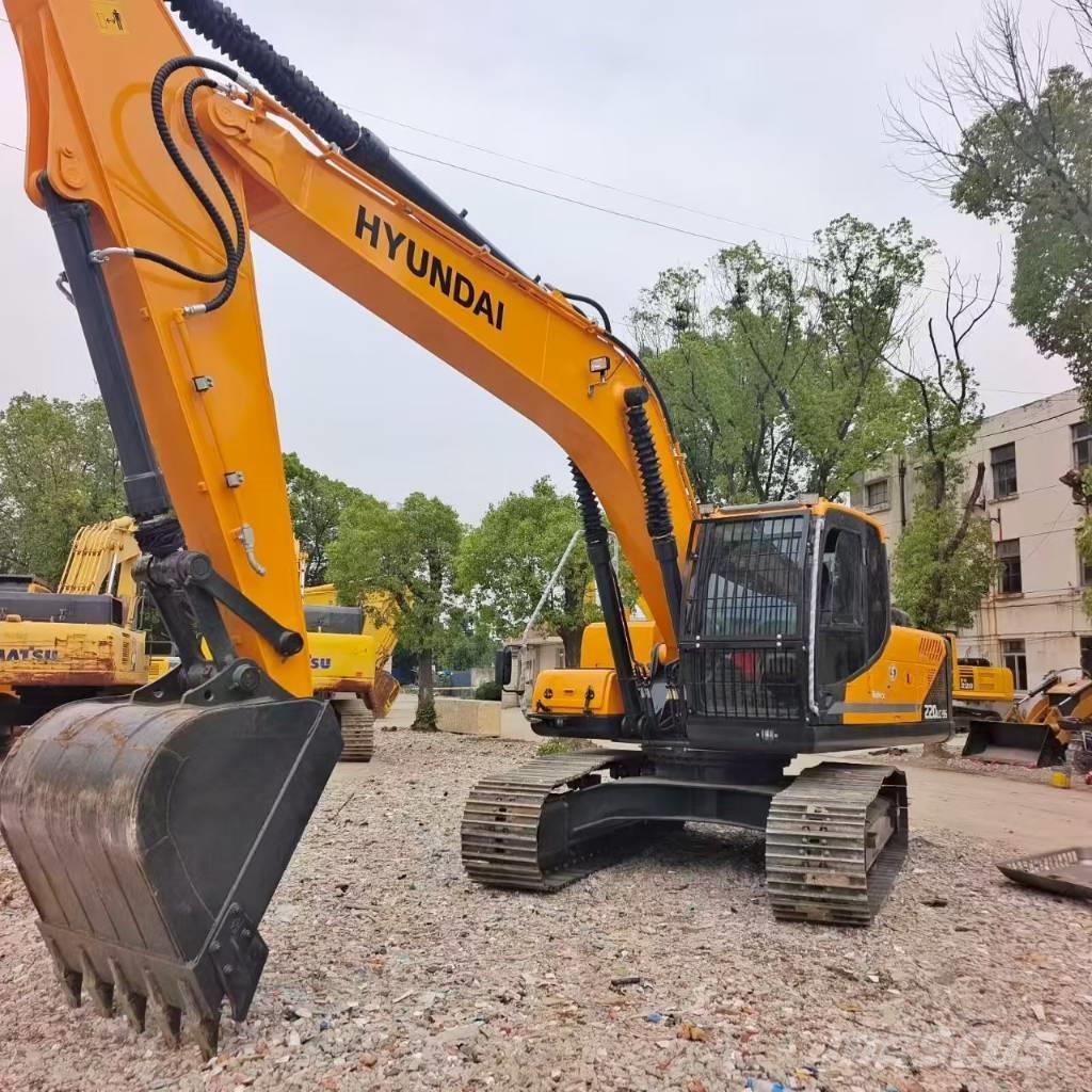 Hyundai 220LC-9S Roomikekskavaatorid