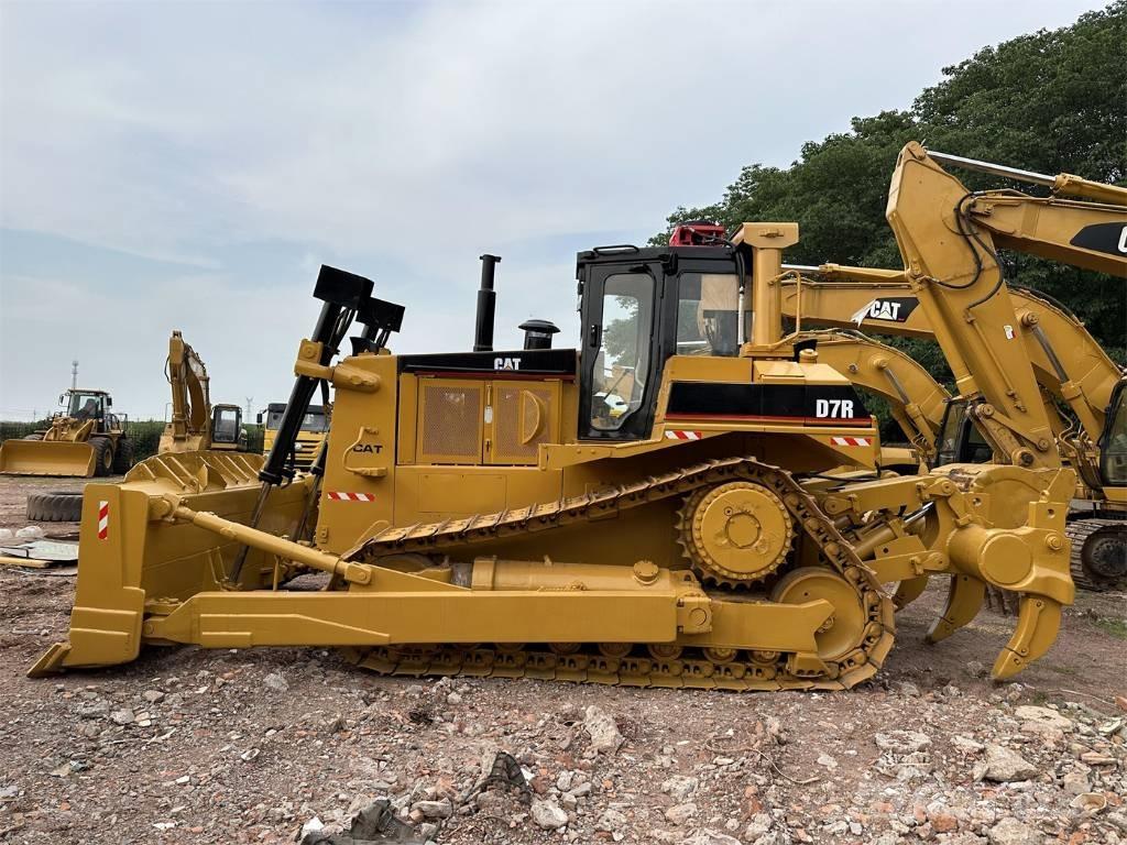 CAT D 7 R Buldooserid