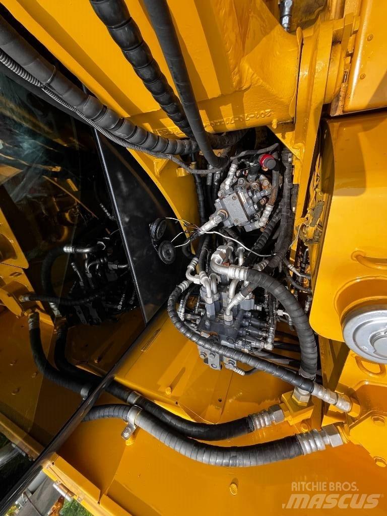 Komatsu PC 70 Väikeekskavaatorid 7t-12t