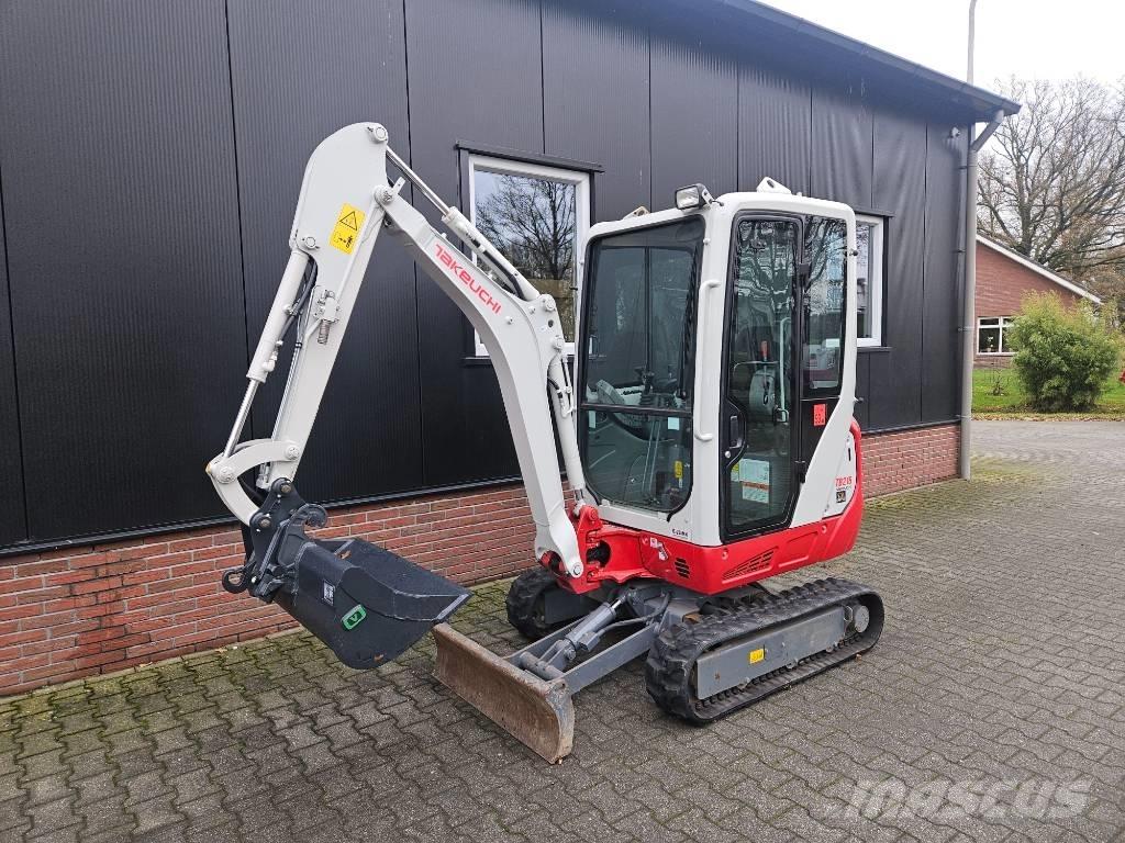 Takeuchi TB216 Miniekskavaatorid < 7 t
