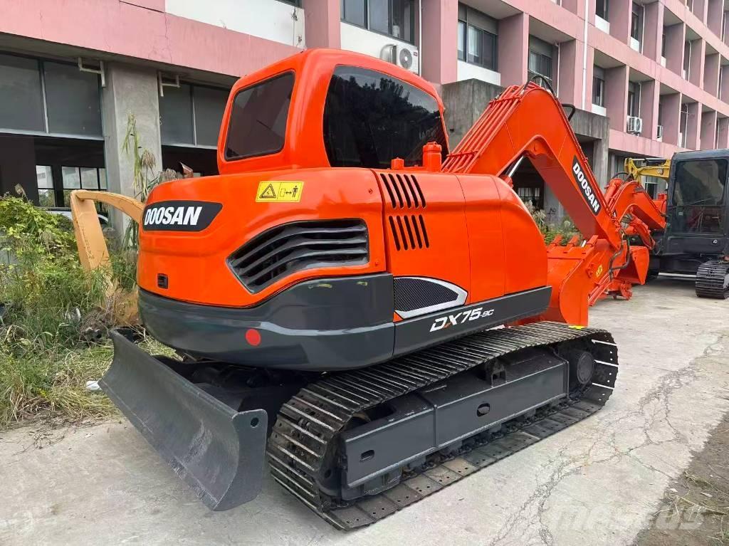 Doosan DX 75-9 C Roomikekskavaatorid