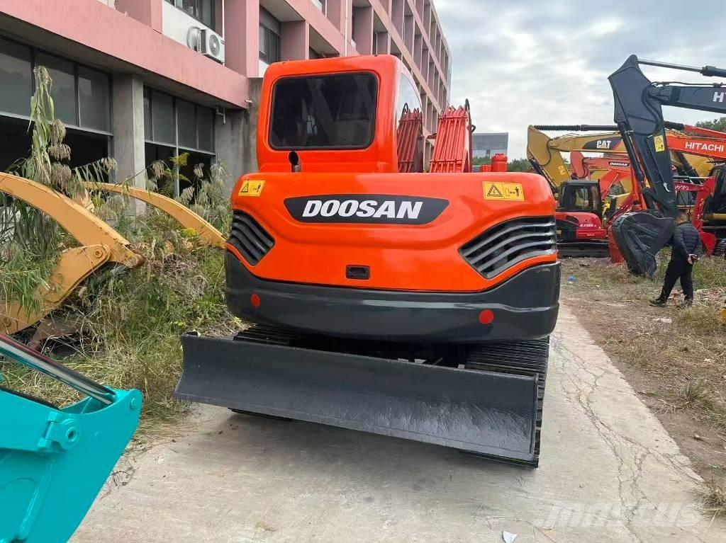 Doosan DX 75-9 C Roomikekskavaatorid