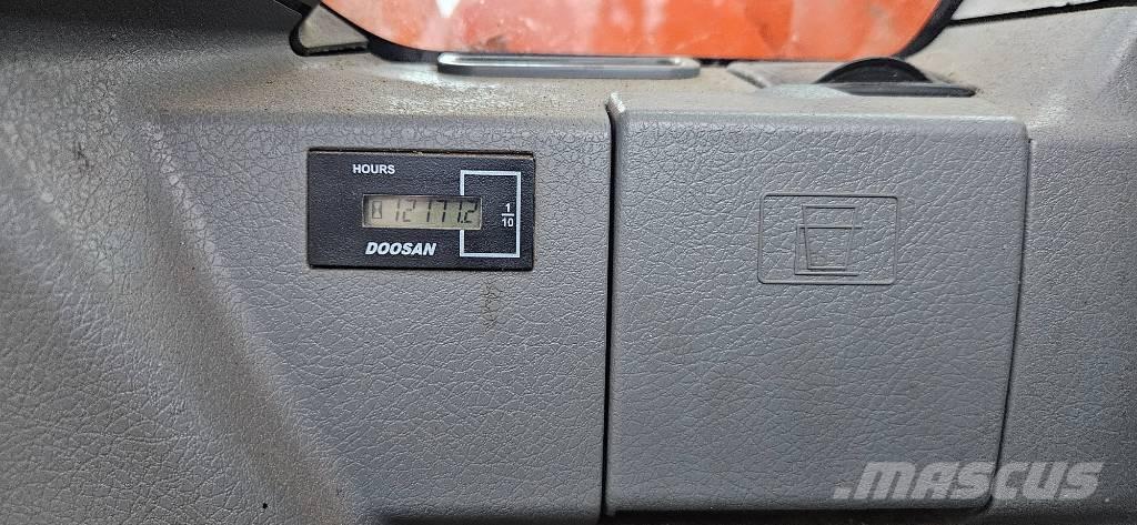 Doosan DX 140 LCR-3 Roomikekskavaatorid