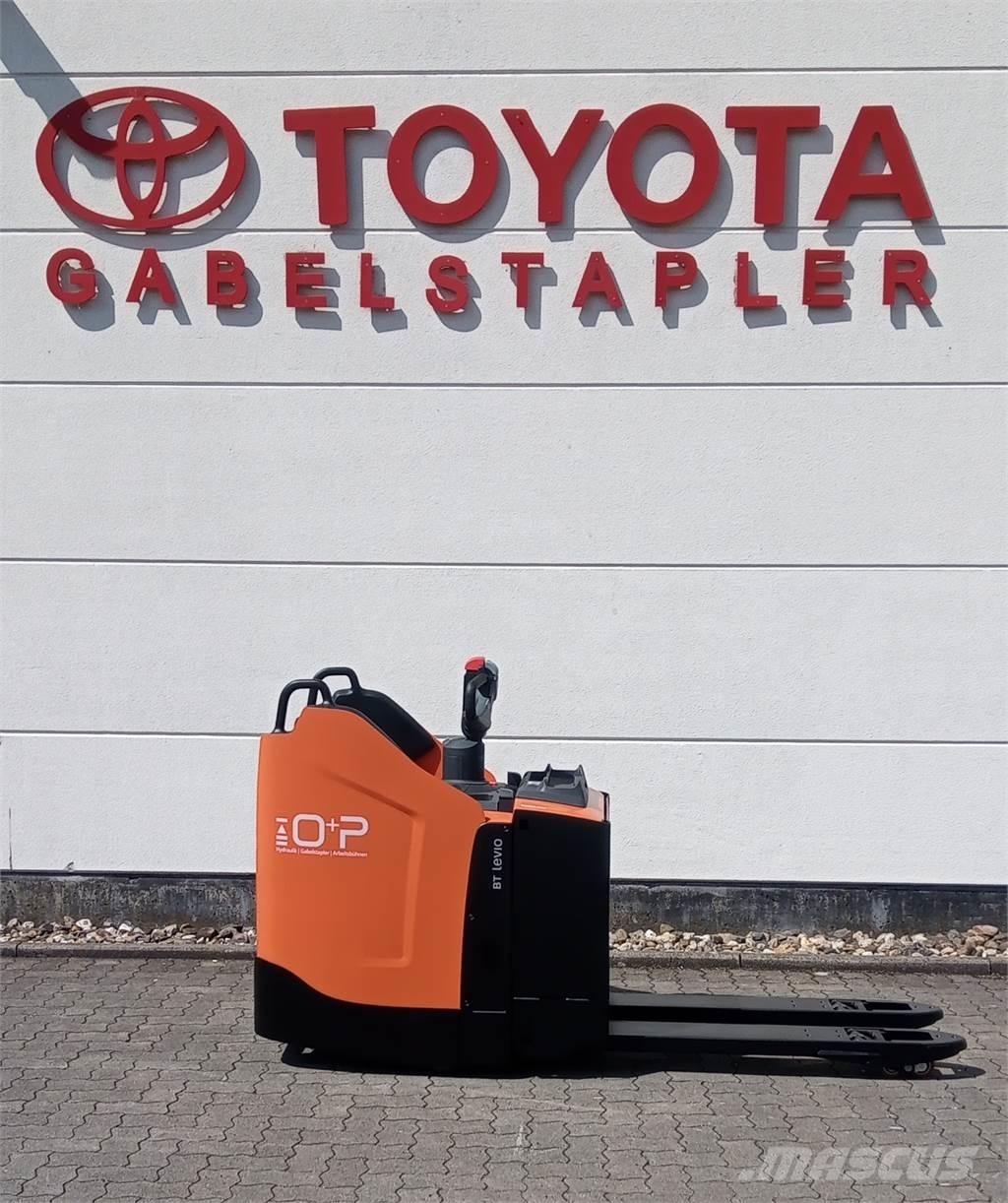 Toyota LPE 250 Järelkäidavad virnastajad