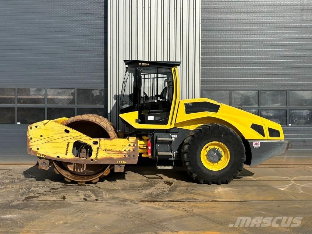 Bomag BW219PDH-5 Ühe trumliga rullid