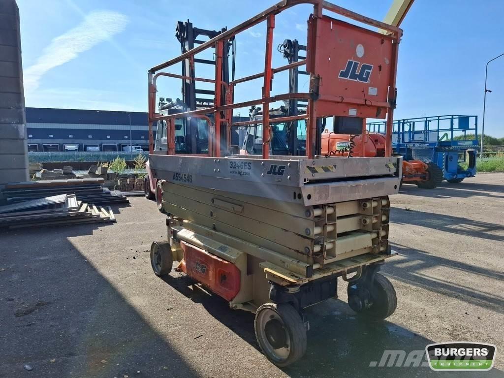 JLG 3246ES Käärtõstukid
