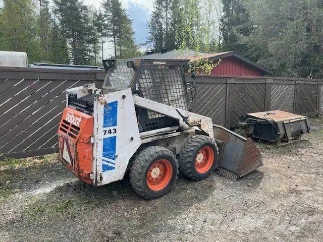 Bobcat 743 Kompaktlaadurid