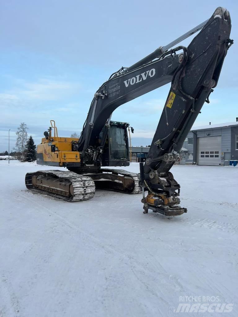 Volvo EC 250 D L Roomikekskavaatorid