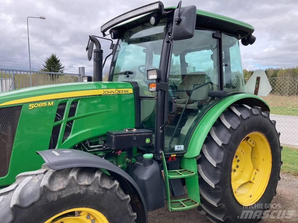 John Deere 5085 M Traktorid