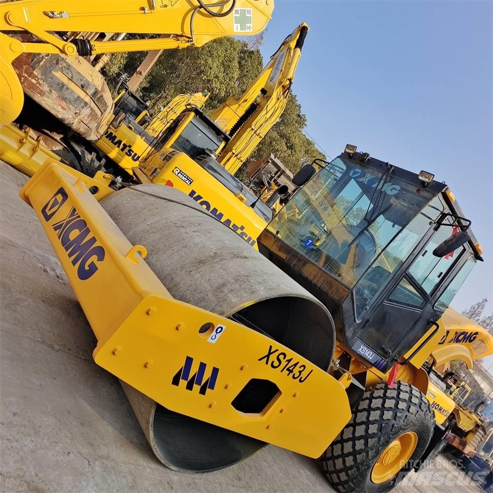 XCMG XS 142 J Ühe trumliga rullid