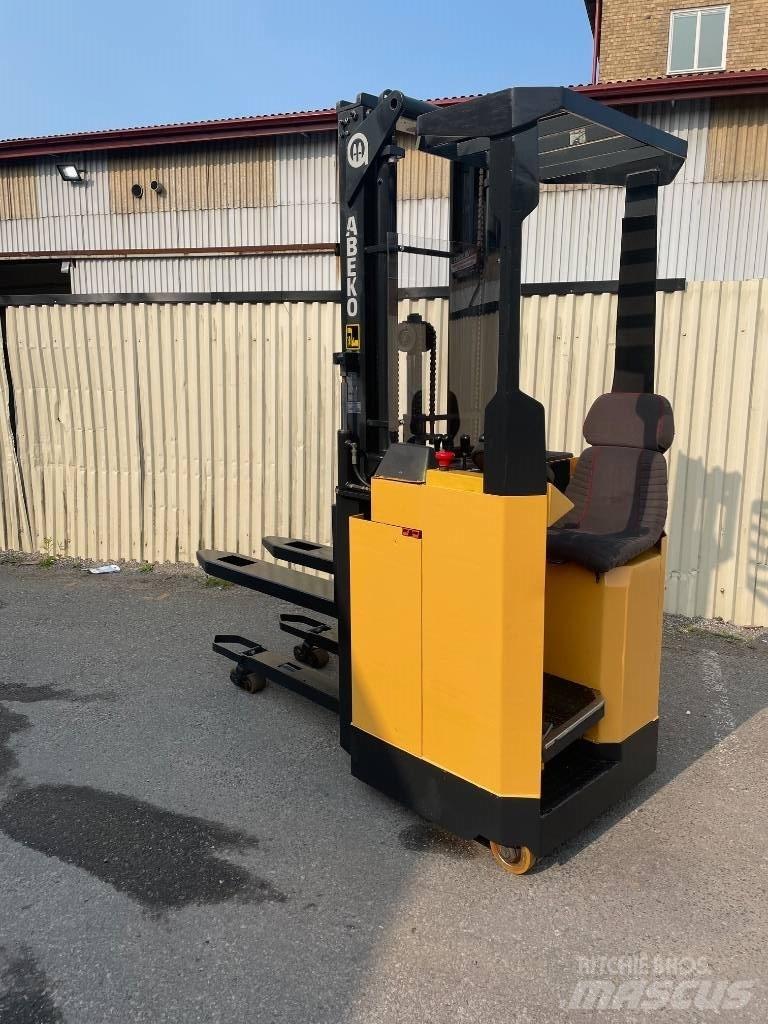 Abeko SKY16SV TFY Platvormiga virnastajad
