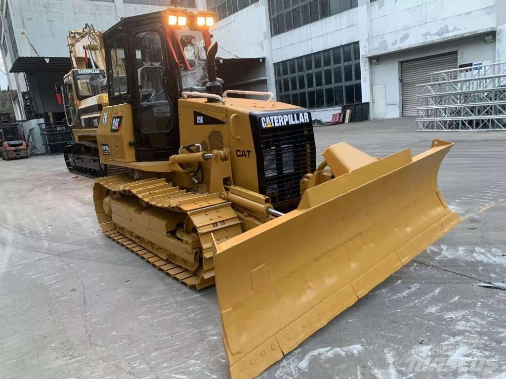 CAT D 5 K Buldooserid