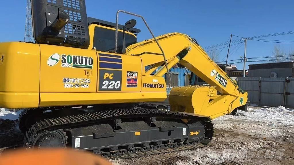 Komatsu PC 220-8 Roomikekskavaatorid