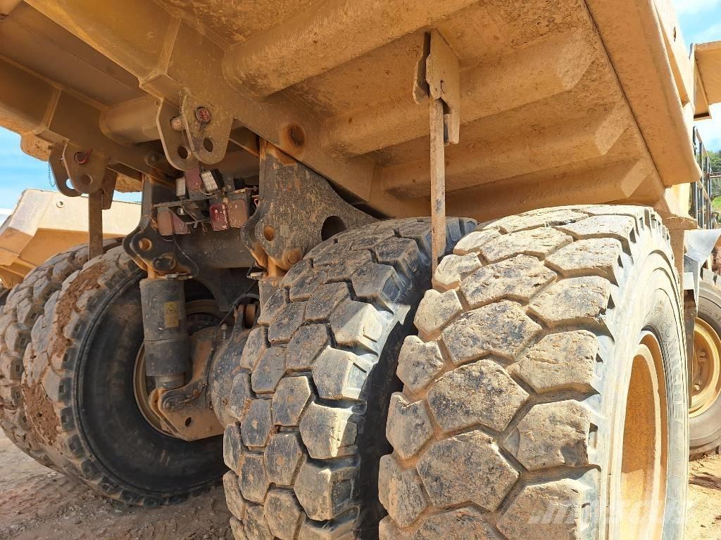Komatsu HD605-7EO Karjääriveokid