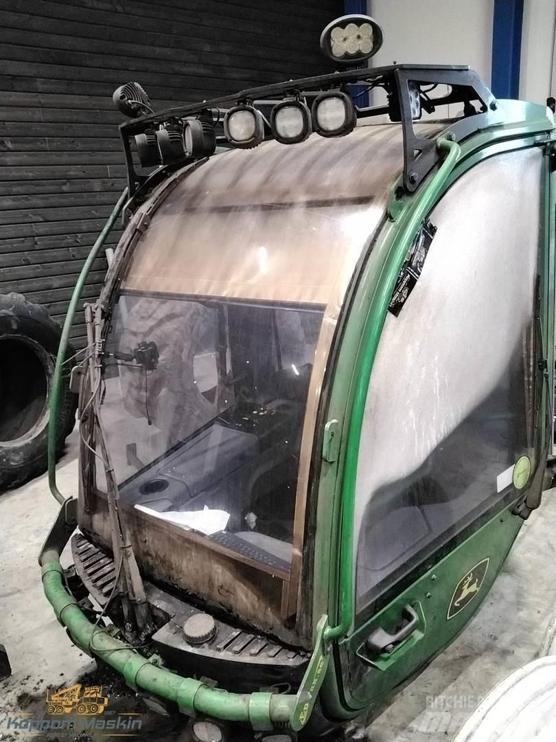 John Deere 1470g Kabiinid