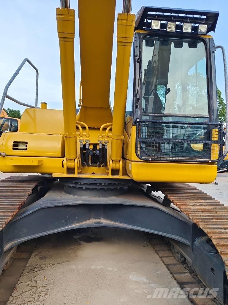 Komatsu PC 220-7 Roomikekskavaatorid